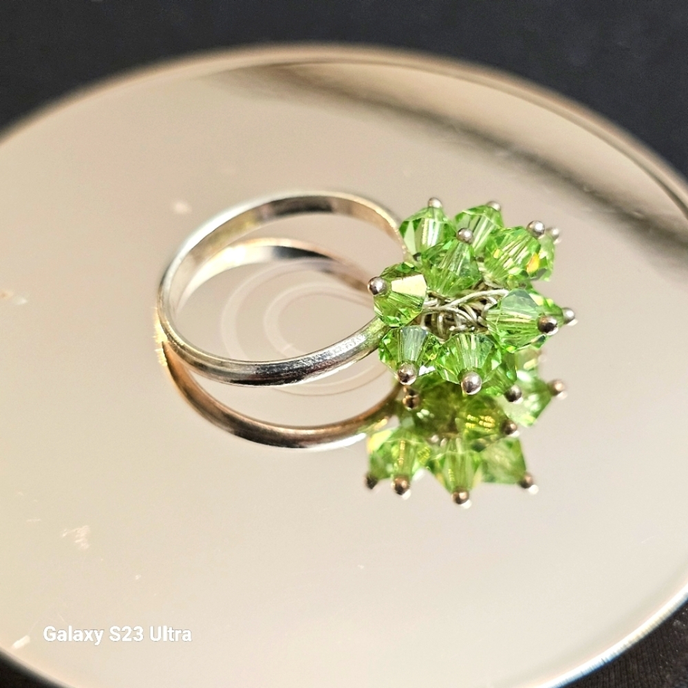 Elegant Silver and Green Swarovski Ring